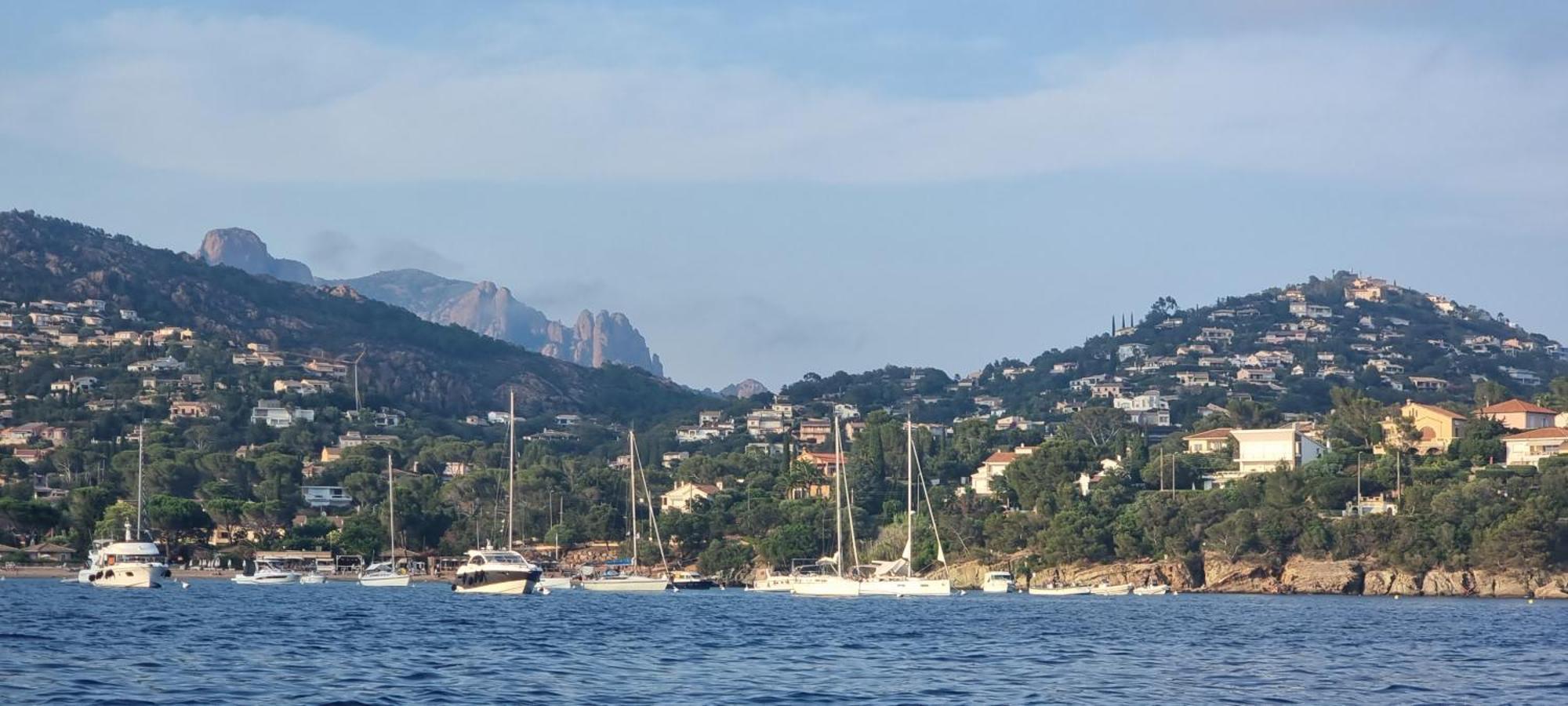 Agay Cap Esterel Le Hameau F2 Clim Plein Sud Dernier Etage Magnifique Vue Mer Saint-Raphael  Luaran gambar